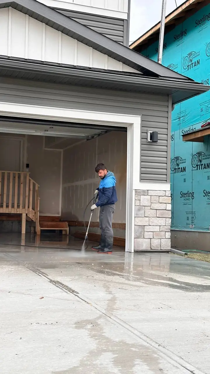 Pressure washing a Calgary driveway